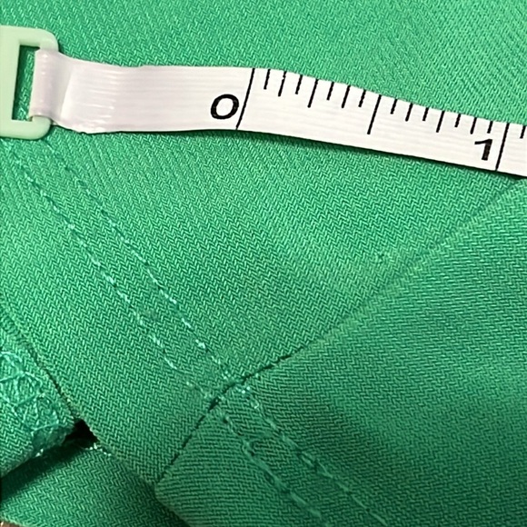 Frank Lyman V-Neck Rouched Waist Sleeveless Embroidery Accent Green Top - Picture 16 of 16